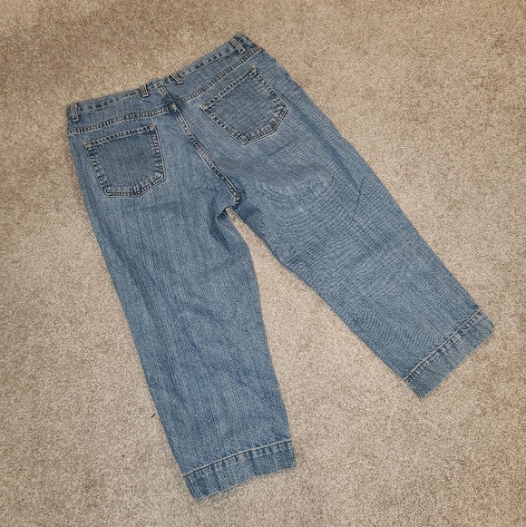 Eddie Bauer Women's Cropped Blue Jeans - Picture 2 of 3
